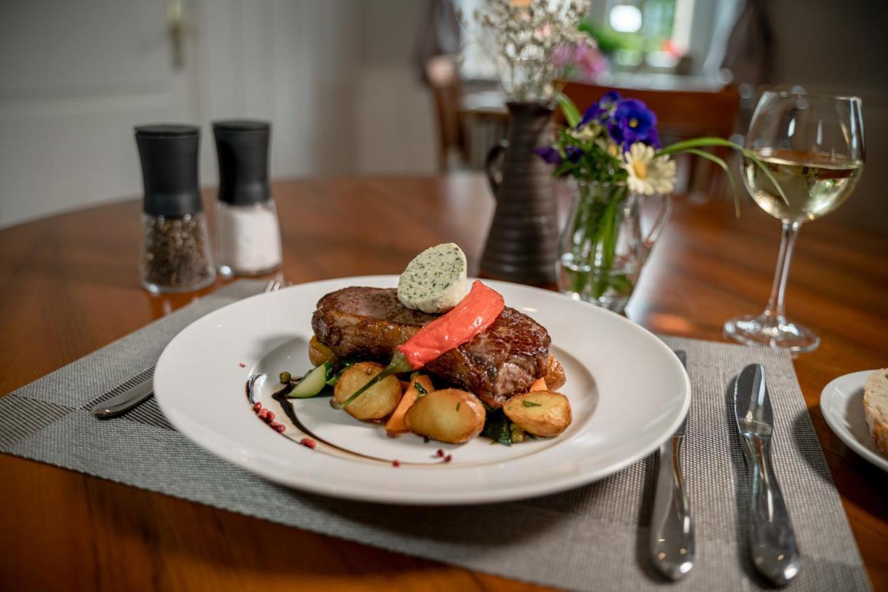 Hotel & Restaurant Tanne Fischingen Eksteriør bilde